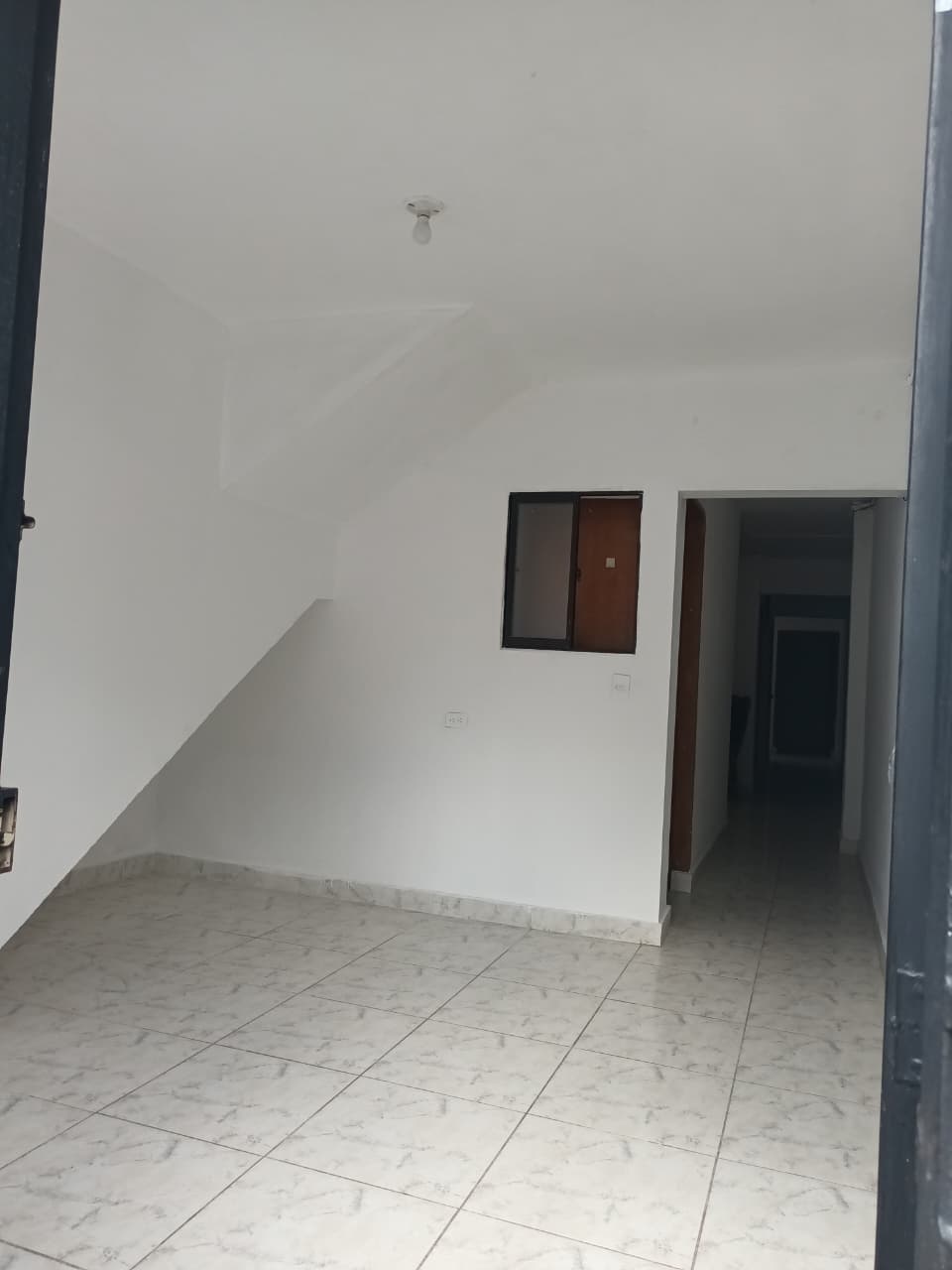 VENTA DE CASA PRIMER PISO 86 m² – EEP-1044 – MEDELLÍN | ARANJUEZ
